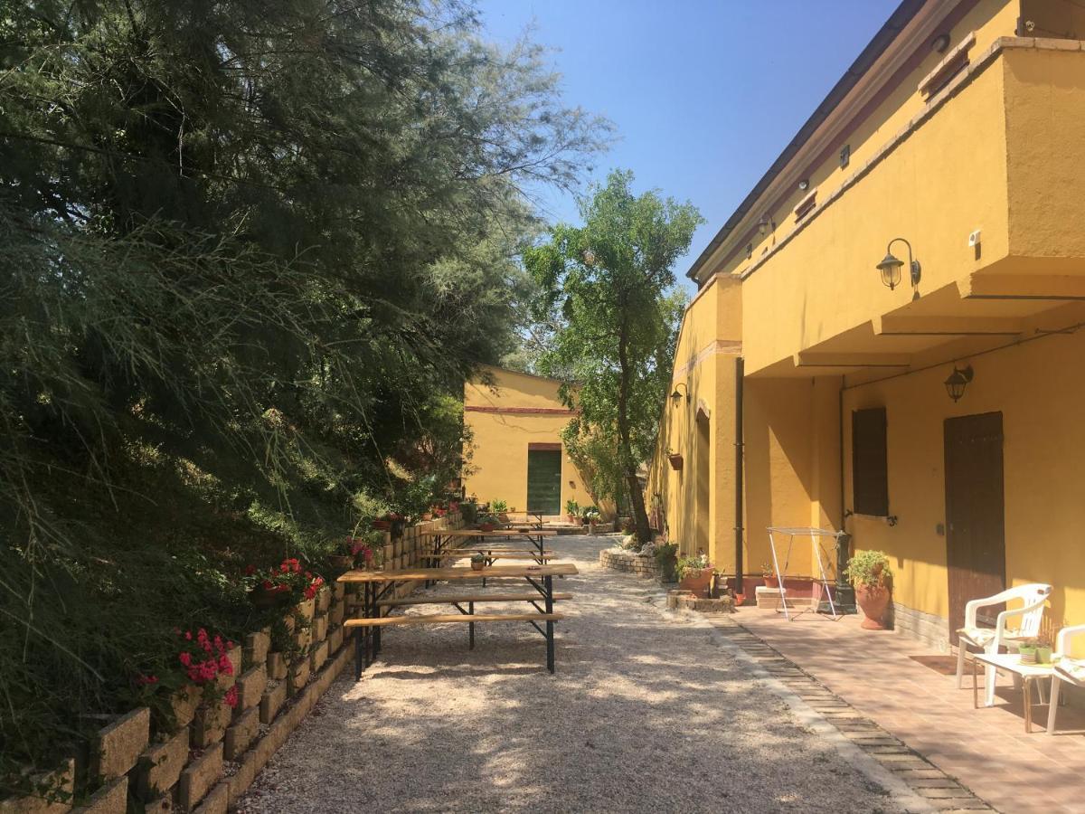Agriturismo Fattoria Del Colle Iesi Exterior photo